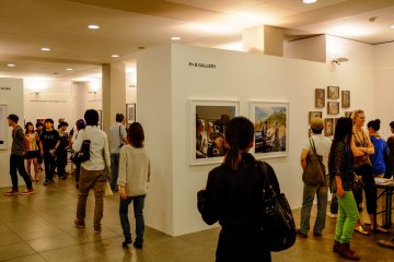 <p>Sponsor tahun ini termasuk Lexus, Air France, Delta Air Lines, the French and American Embassies, DNP, Nespresso, BNP Paribas, Hasselblad dan Pommery</p>