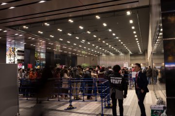 Whilst lines are orderly, many retailers are offering online options to avoid queuing in the current climate