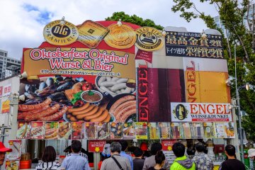 There was no shortage of German sausage available at this years event. A perfect snack to compliment your beer