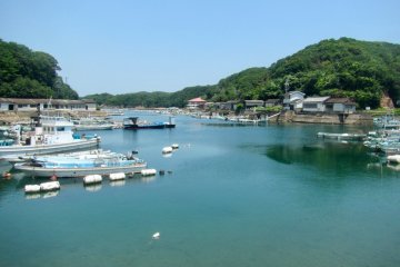 The Pearl Miki is located on the picturesque Ika no Ura Inlet.