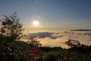 Sunrise over the Unkai, a sea of clouds