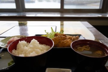 Fresh fish—especially Kajiki (marlin)—is a local favorite in Yonaguni. Most restaurants serve it as sashimi, fried, or in a variety of small appetizers.