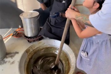 The rich minerals in the Okinawa soil makes for a multi-layered taste in the black sugar, sweet and a touch of salt