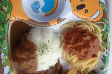 <p>Kid's curry rice and spaghetti set</p>