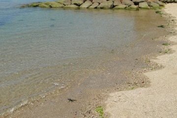 Tsutsumigaura Beach