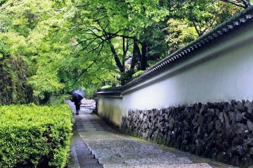 Go off the beaten track at Yoshiminedera near Kyoto