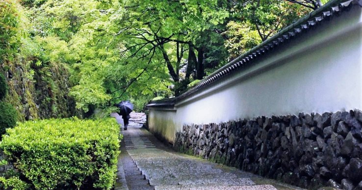 Go off the beaten track at Yoshiminedera near Kyoto