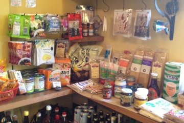 Shop with organic and natural foodstuffs