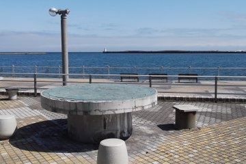 All along the waterfront there are places to sit, eat and drink