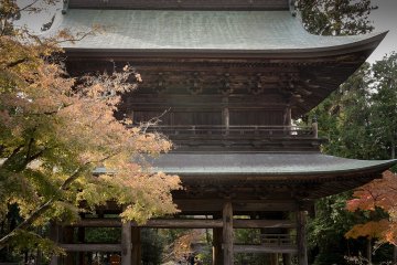 The main gate, Engakuji Temple
