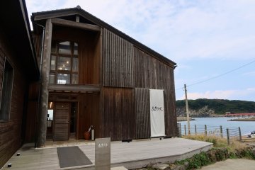 A rustic oceanside eatery