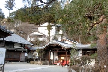 Onsen Temple was built in 1671