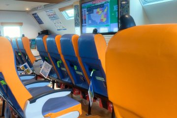 Queen Zamami interior