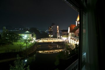 Night balcony views over the Ureshino river