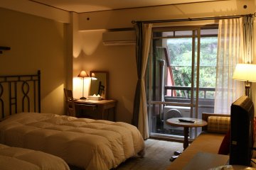 You will have the choice to stay at a Western room with a homely atmosphere