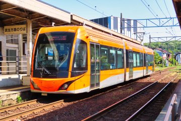 Express Trolly at Sabae Station