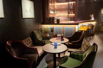 Bar 010