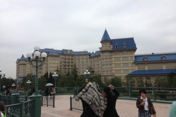 <p>Disney Land Resort, pesan kamar yang nyaman untuk diri anda dan pulang kepada dunia fantasi</p>
