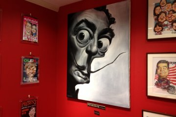 Canvas drawing at Caricature Japan