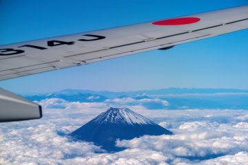 Two Japanese Airlines Make Skytrax's Top 10
