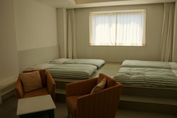 A spacious room in Virport