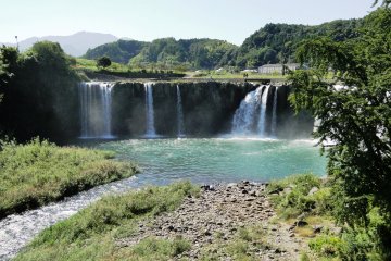 Striking Harajiri Falls