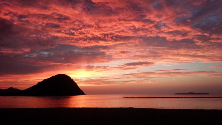 Sunset at Kikugahama Beach