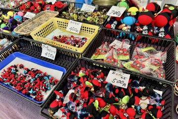 Sarubobo wares
