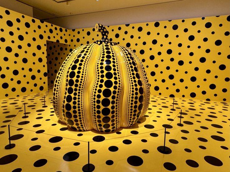 Yayoi Kusama, Great Gigantic Pumpkin, 2017　草間彌生≪大いなる巨大な南瓜≫2017年 ©YAYOI KUSAMA