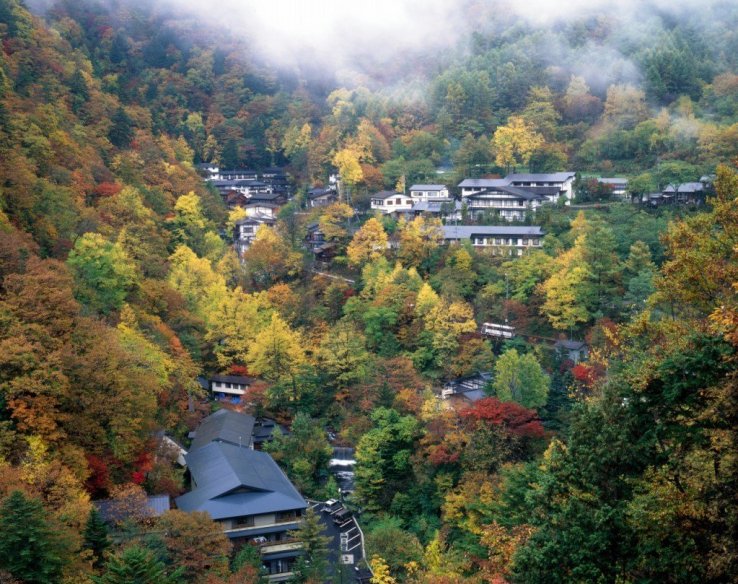 Shirahone Onsen in autumn