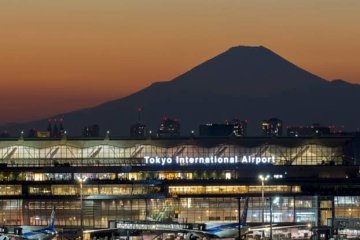Bandara Haneda Dan Narita