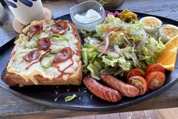 The pizza toast breakfast is delicious