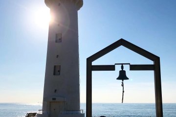Relaxing at the Nomazaki Lighthouse