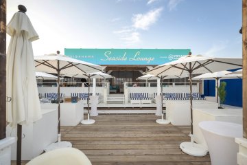 Seaside Lounge