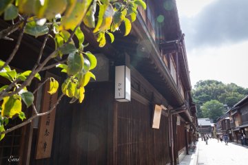 Ochaya Shima Geisha House is dedicated to preserving its history. The entrance fee is 500 yen.