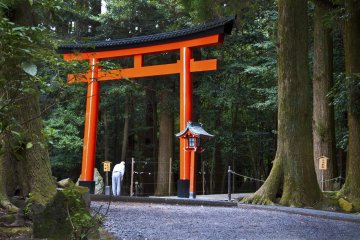 Bow before entering through the torii gate. The inner part of the shrine is a holy place, a place for enshrined Gods. You should show the appropriate respect.