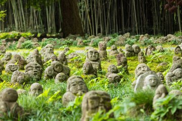 Statues pour les victimes du tremblement de terre et du tsunami