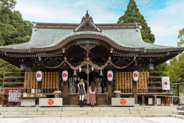 琴崎八幡宮正殿