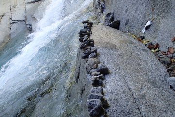 Temporary stone piles