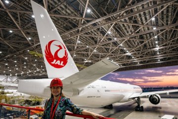 Capturing a rare chance to get up close with an airplane | *Please note that aircraft is not always stationed in the hangar