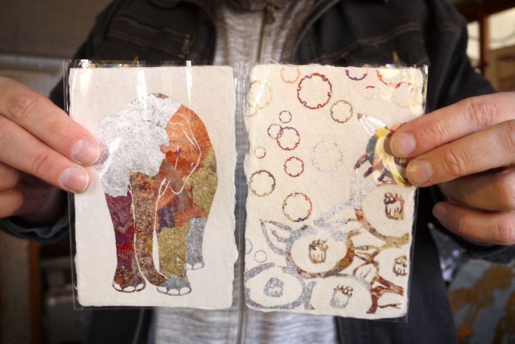 Handmade gilded postcards of washi paper are a great way to get in touch with Uchiko culture.