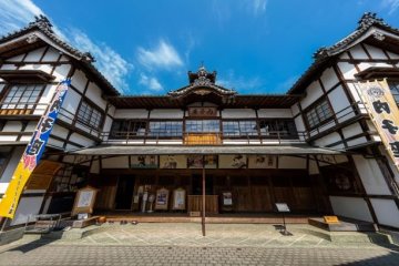 The historic Uchiko-za Theatre brings to mind a mighty castle (established in 1916, but currently under renovation and scheduled to reopen in the spring of 2029).