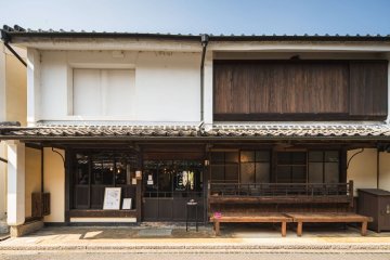 Charme Bakery, a decidedly European bakery hidden in a traditional Japanese building!