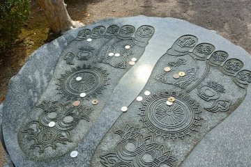 Buddha's feet replica 