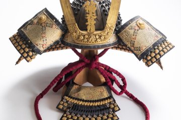 Helmet with leather detailing