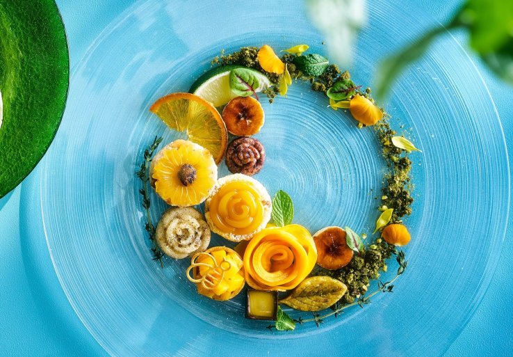 The ultra-photogenic sweets plate