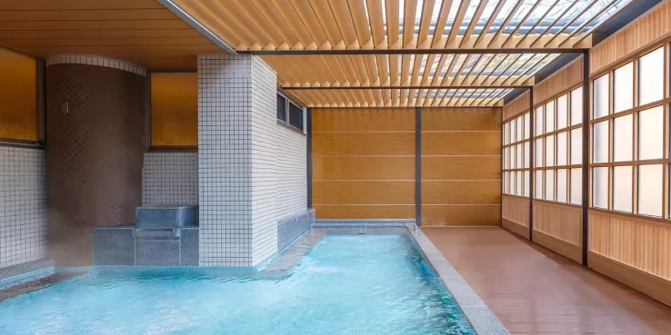 Outdoor bath