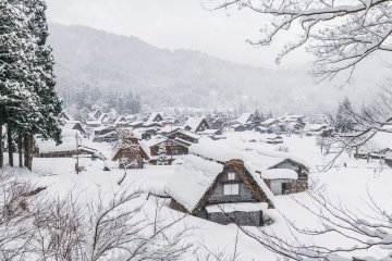 Snowy views of Shirakawa-go