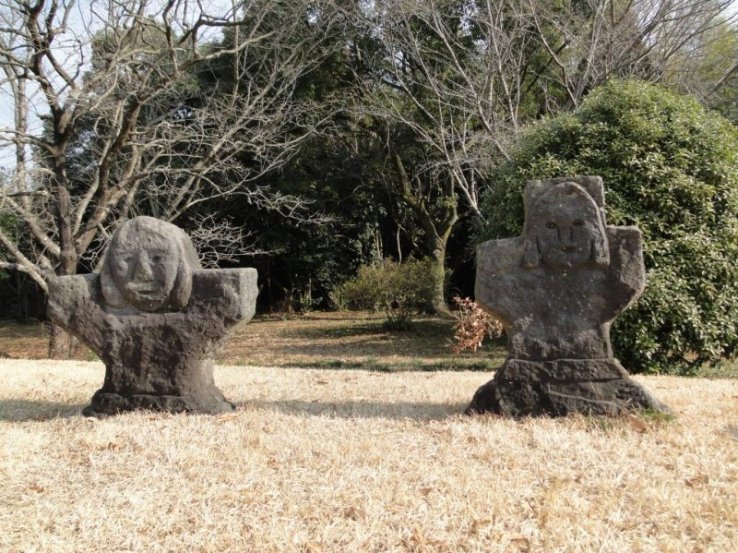 Iwatoyama Tombs