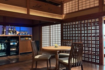 The tea room offers free drinks, snacks and alcoholic beverages to take away